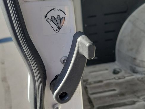Used 2025 RAM ProMaster 2500 w/ Convenience Group FWD image 24