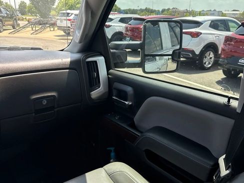 Used 2018 GMC Sierra 2500 SLT w/ Duramax Plus Package AWD/4WD image 8