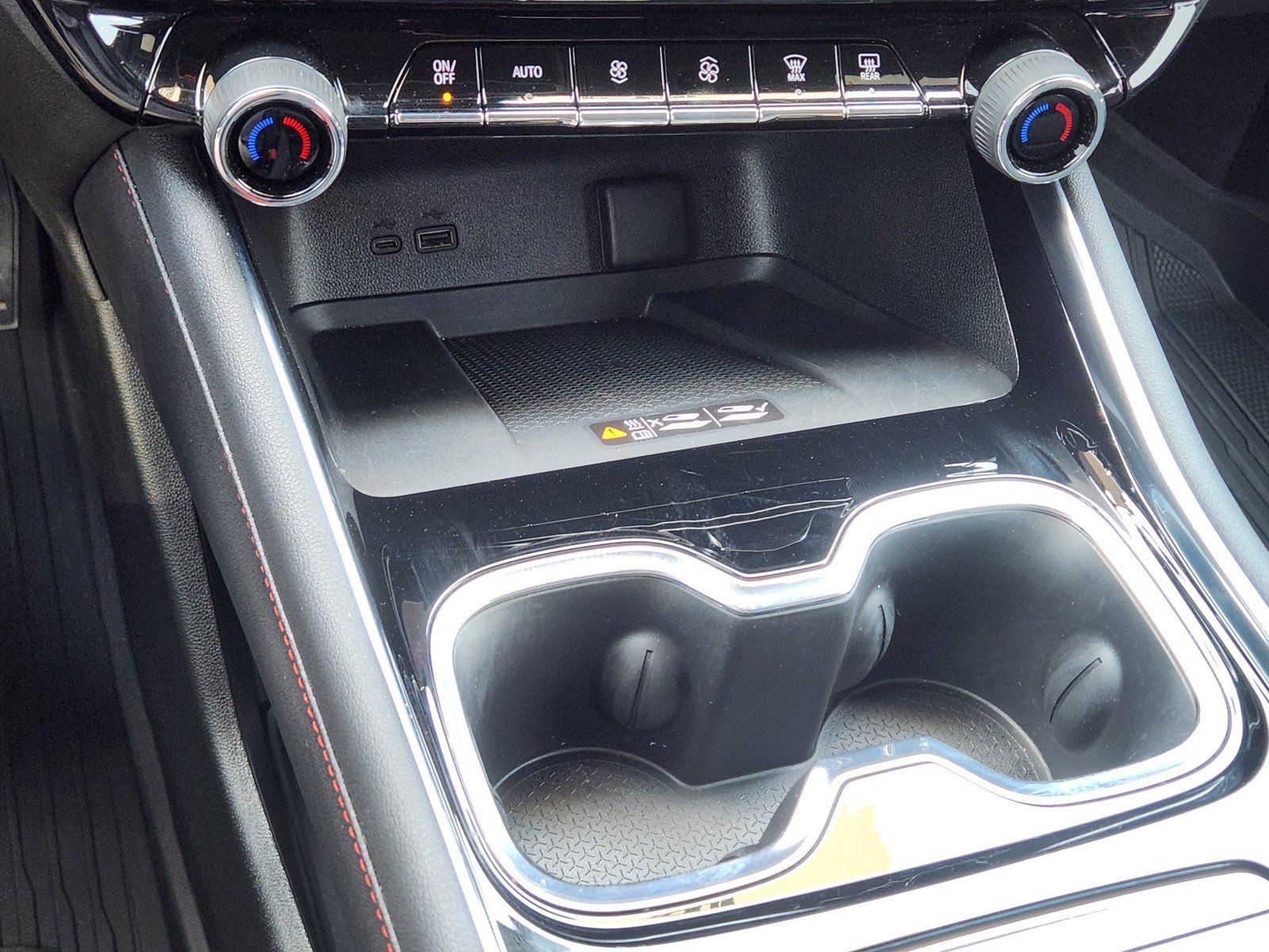 Used 2026 Chevrolet Traverse RS w/ LPO, Floor Liner Package FWD image 16