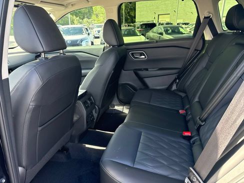New 2026 Nissan Rogue Platinum w/ Platinum Premium Package AWD/4WD image 17