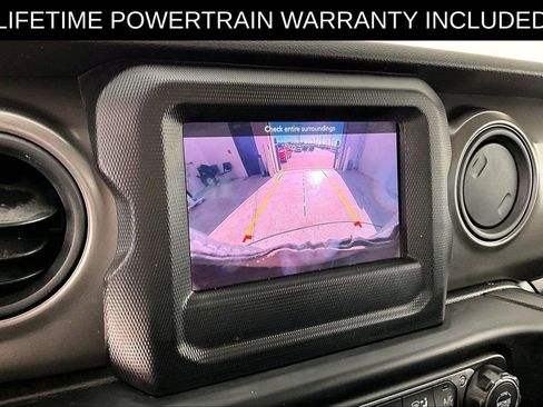 Used 2022 Jeep Wrangler Unlimited Sport image 29