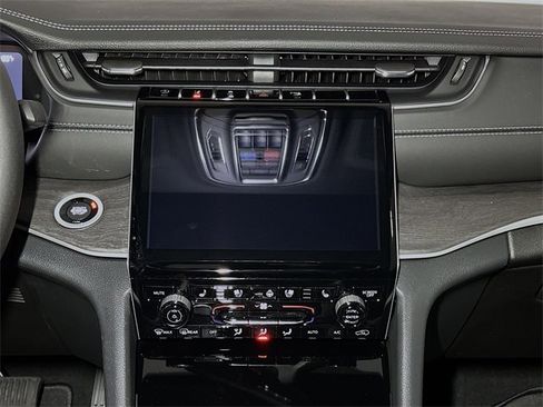 New 2025 Jeep Grand Cherokee L Limited w/ Luxury Tech Group II image 8