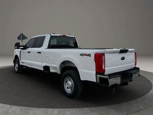 Used 2023 Ford F250 XL w/ XL Chrome Package image 2