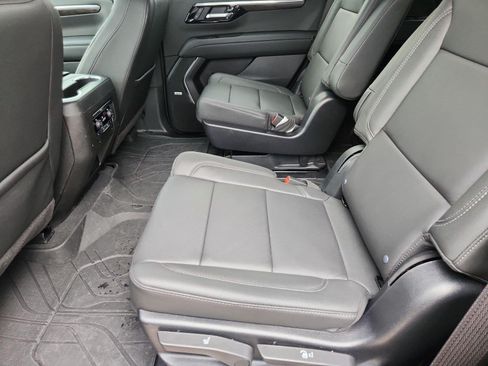Certified 2025 Chevrolet Tahoe Z71 w/ Comfort Package AWD/4WD image 26