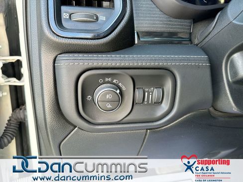 Used 2024 RAM 2500 Limited AWD/4WD image 18