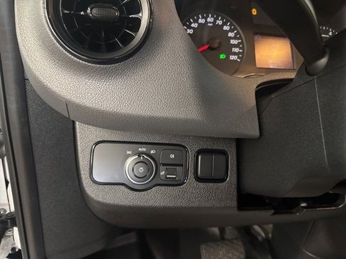 Used 2021 Mercedes-Benz Sprinter 2500 image 18