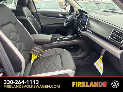 New 2026 Volkswagen Atlas Peak Edition image 31