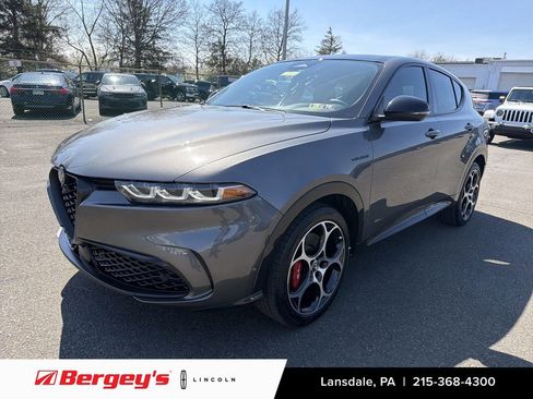 Used 2024 Alfa Romeo Tonale Ti w/ Active Assist Package AWD/4WD image 1