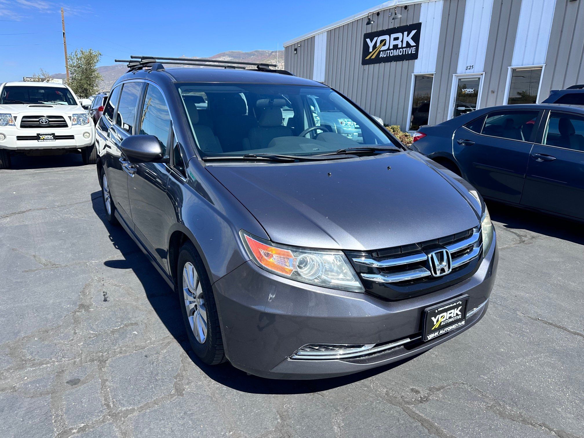 Used 2016 Honda Odyssey SE image 1