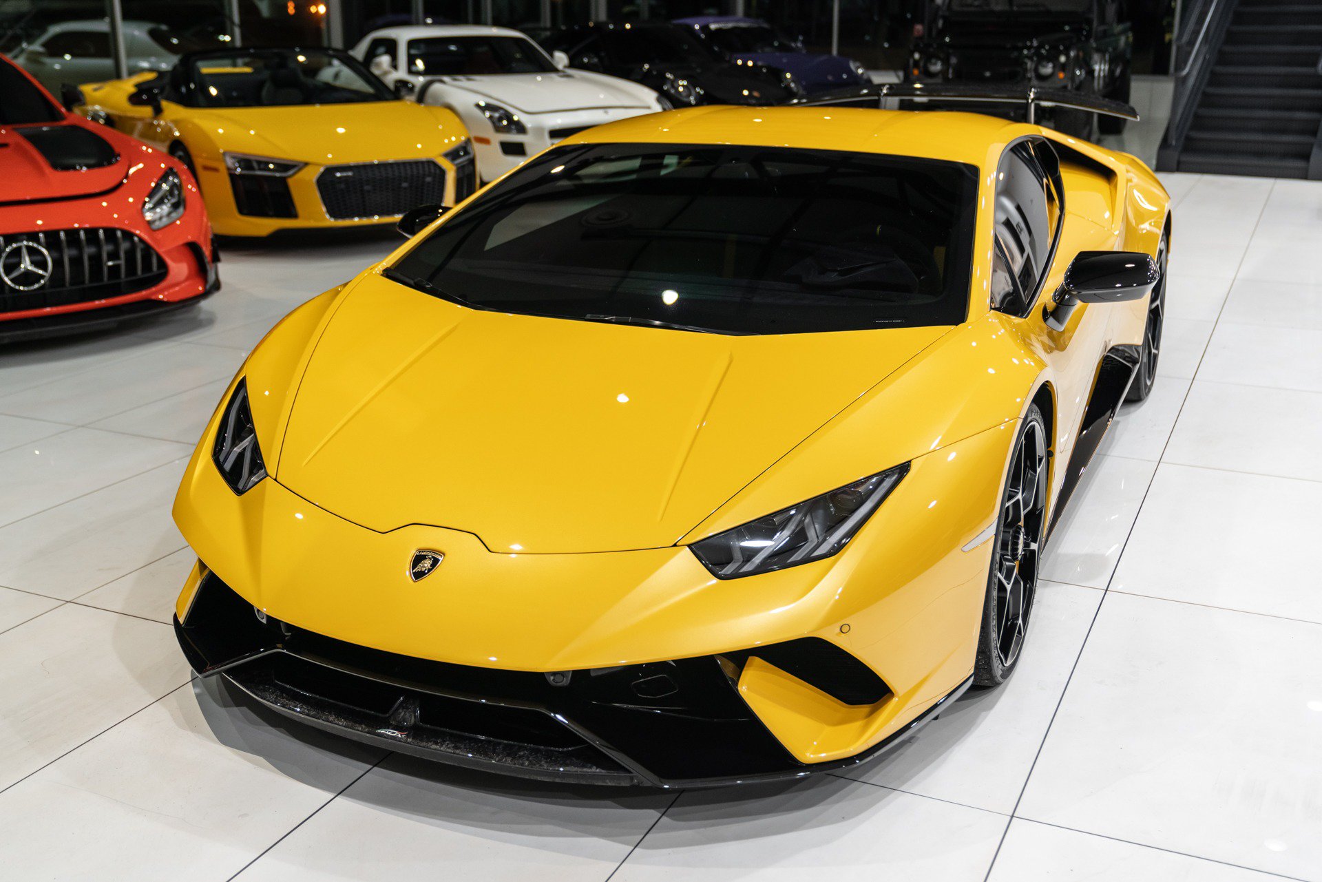Used 2018 Lamborghini Huracan Performante AWD/4WD image 30