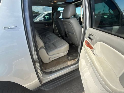 Used 2013 GMC Yukon XL SLT w/ SLT-2 Equipment Package AWD/4WD image 9
