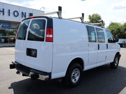 Used 2021 Chevrolet Express 2500 w/ Driver Convenience Package RWD image 3
