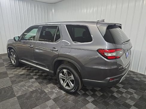 Used 2024 Honda Pilot EX-L image 9