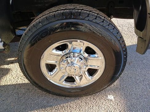 Used 2024 RAM 2500 Tradesman w/ Chrome Appearance Group image 53