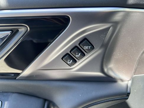 Certified 2025 Subaru Outback Limited AWD/4WD image 29