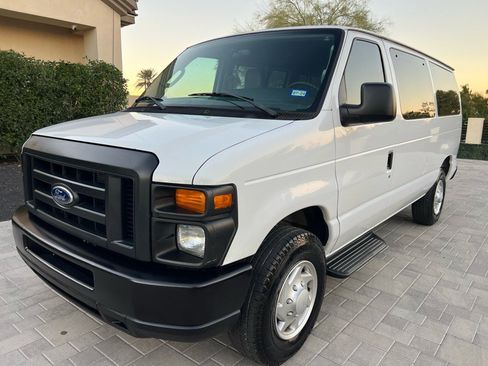 Used 2014 Ford E-350 and Econoline 350 XL image 2