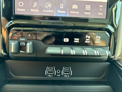 New 2026 RAM 2500 Laramie AWD/4WD image 26