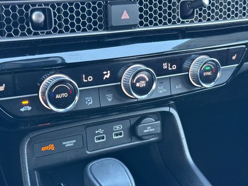 Certified 2024 Honda Civic Sport Touring image 19