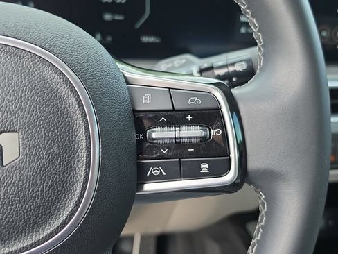 Certified 2024 Kia Sorento SX AWD/4WD image 21