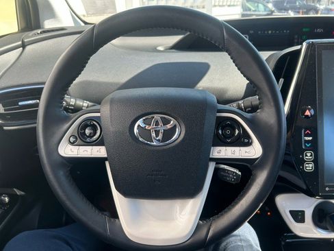 Used 2018 Toyota Prius Prime Premium image 11