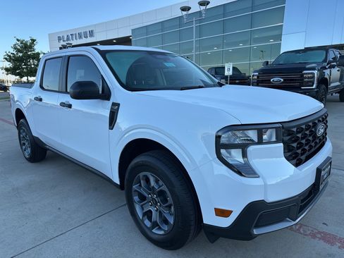 New 2025 Ford Maverick XLT image 2
