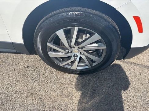 Used 2023 Chevrolet Equinox LT image 44