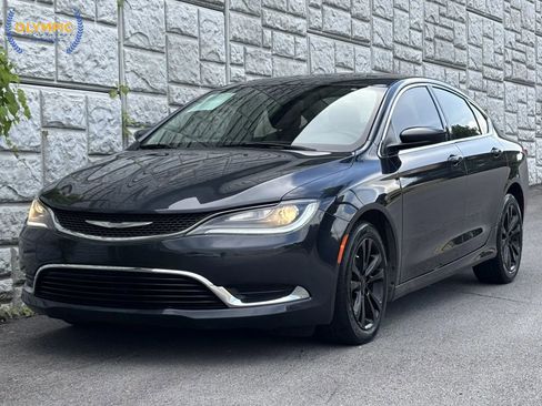 Used 2017 Chrysler 200 Limited Platinum w/ Comfort & Convenience Group image 1