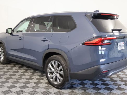 Used 2024 Toyota Grand Highlander FWD image 6