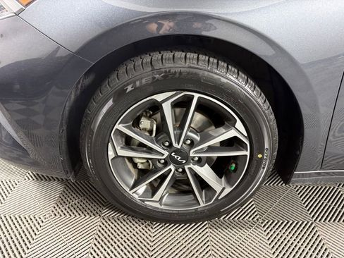 Used 2023 Kia Forte LXS w/ LXS Technology Package image 12