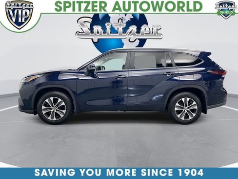 Used 2024 Toyota Highlander XLE AWD/4WD image 7