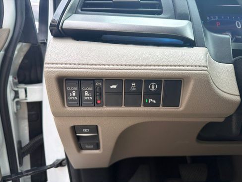 Used 2022 Honda Odyssey Touring image 18