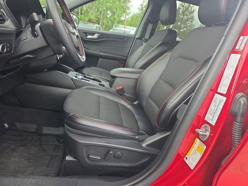 Certified 2024 Ford Escape ST-Line w/ Tech Pack #1 AWD/4WD image 17