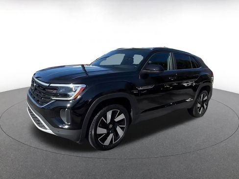 Used 2025 Volkswagen Atlas Cross Sport SE image 8