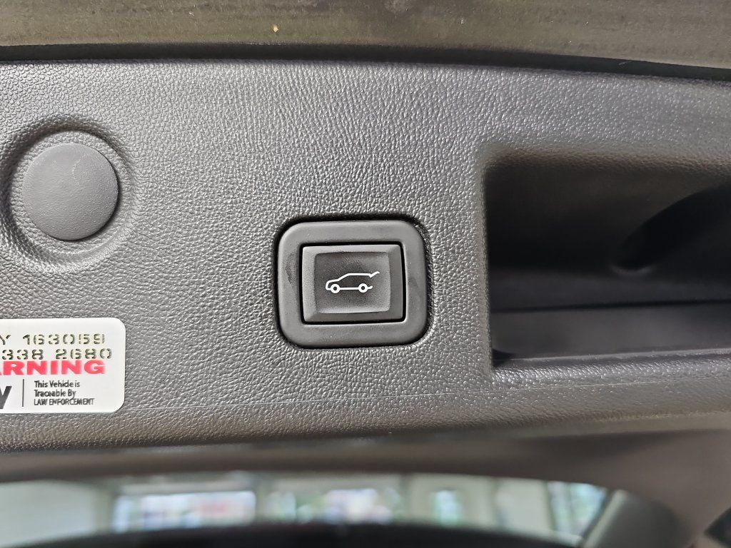 Certified 2023 Chevrolet Equinox LT FWD image 17