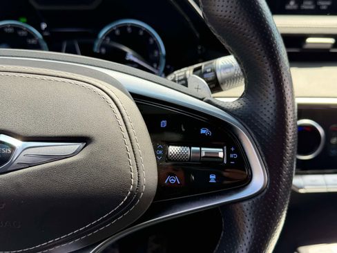 Used 2022 Genesis GV70 3.5T Sport w/ Sport Prestige Package AWD/4WD image 32