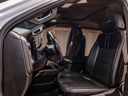 Used 2023 Chevrolet Silverado 2500 High Country w/ Z71 Off-Road Package image 19