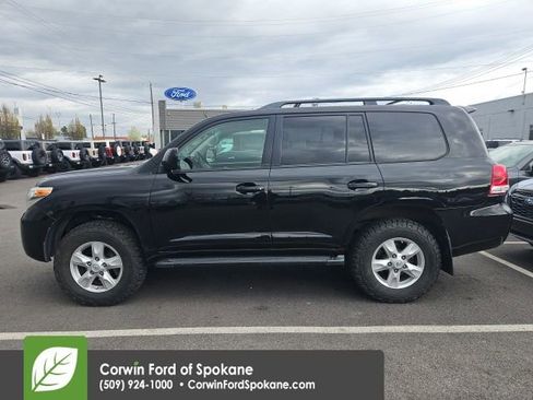 Used 2011 Toyota Land Cruiser w/ Upgrade Pkg image 6