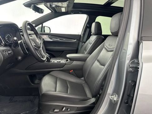 Used 2025 Cadillac XT5 Sportv w/ Technology Package AWD/4WD image 26