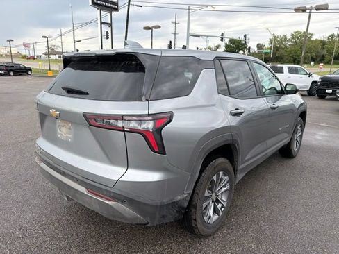 Used 2026 Chevrolet Equinox LT AWD/4WD image 16