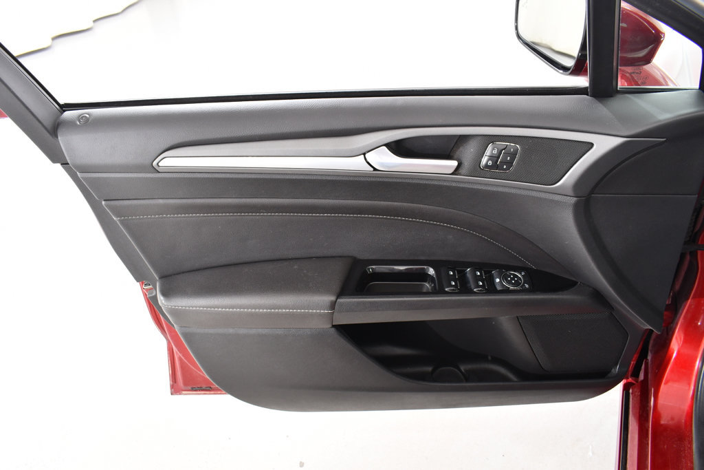 Used 2013 Ford Fusion Titanium w/ Titanium Driver Assist Pkg FWD image 25