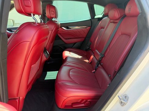Used 2019 Maserati Levante AWD/4WD image 21