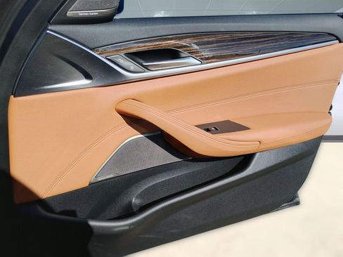 Used 2023 BMW 530i w/ M Sport Package image 28