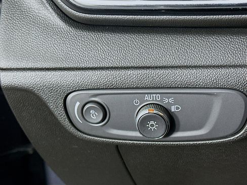 Used 2023 Chevrolet Bolt EUV LT w/ Convenience Package image 17