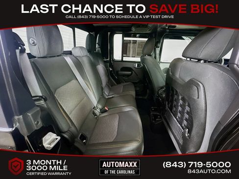 Used 2022 Jeep Gladiator Mojave w/ Cold Weather Group AWD/4WD image 11