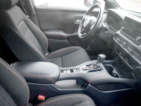 Used 2024 Honda HR-V Sport image 17