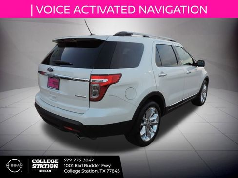 Used 2014 Ford Explorer XLT w/ Equipment Group 202A image 4