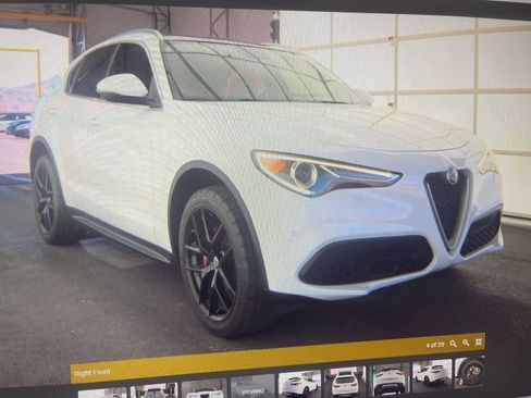 Used 2019 Alfa Romeo Stelvio Ti AWD/4WD image 3