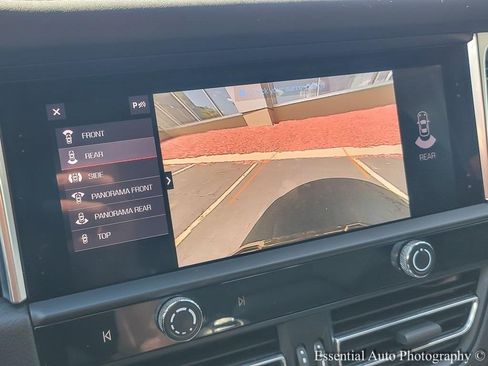 Used 2022 Porsche Macan S w/ Premium Package Plus image 16