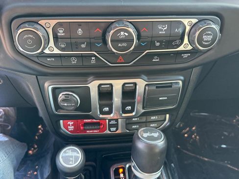 Used 2021 Jeep Wrangler Rubicon w/ Cold Weather Group image 23