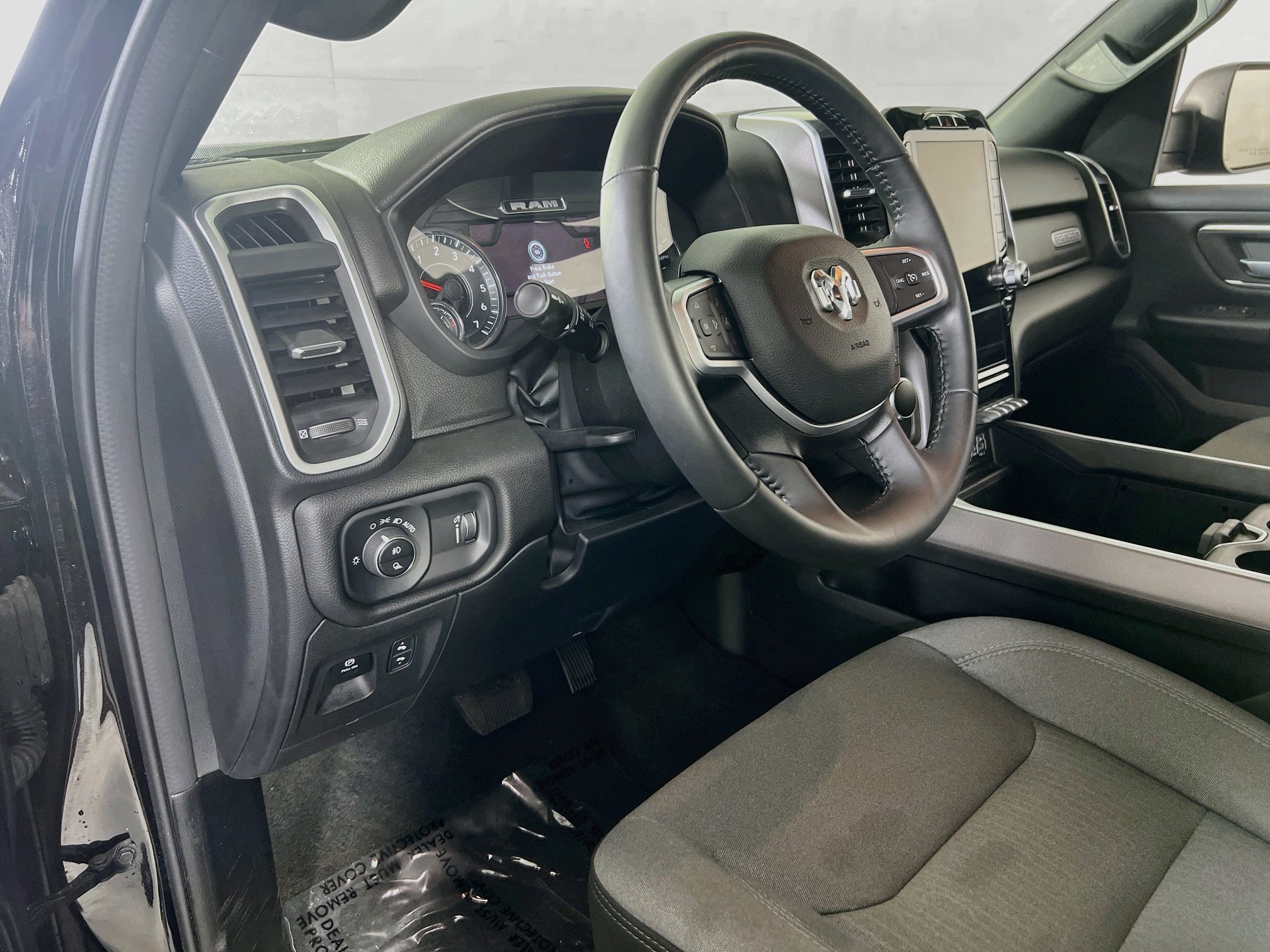 Used 2023 RAM 1500 Big Horn AWD/4WD image 9